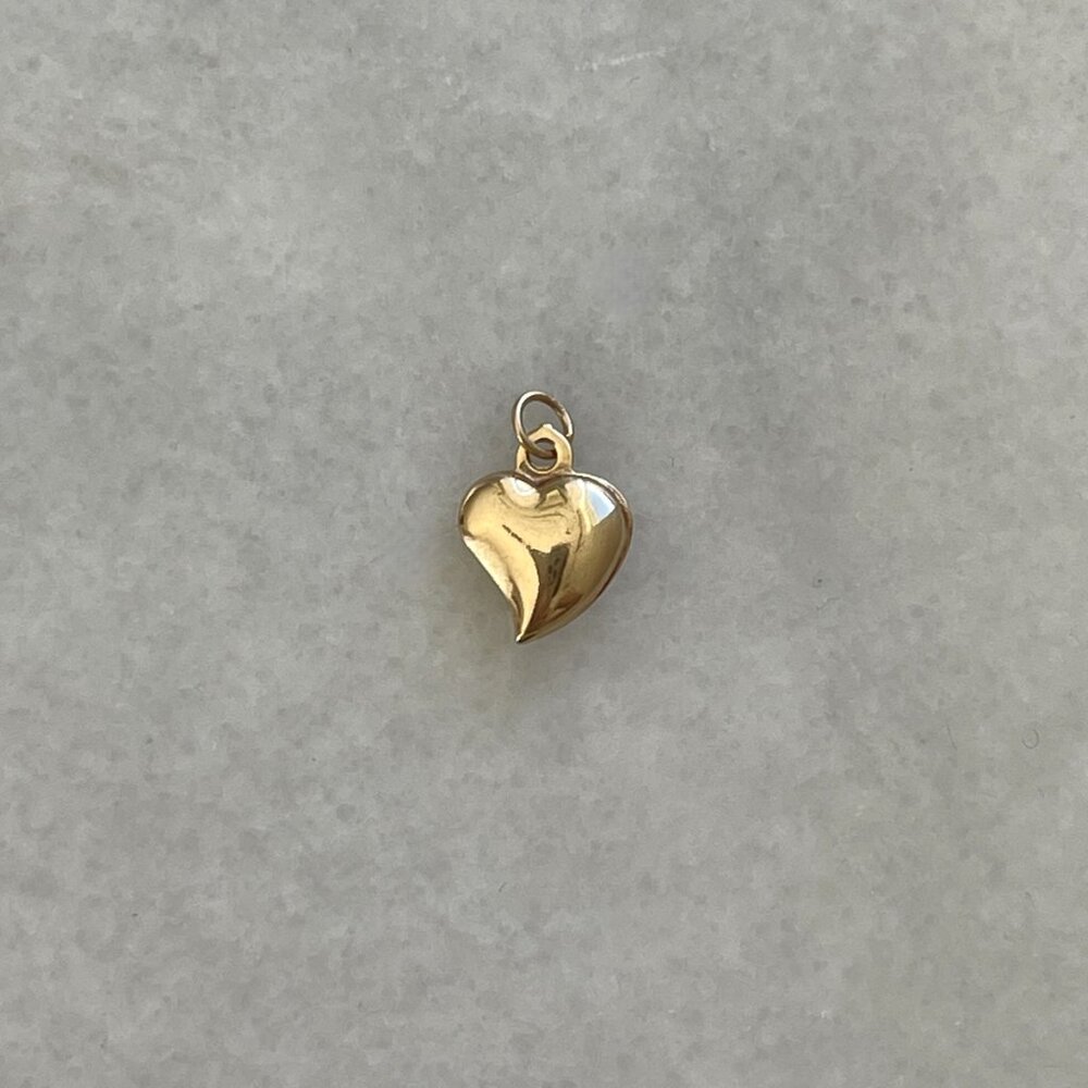 Solid 14k Tiny Yellow Gold Puffy Witch's Heart Ne… - image 3